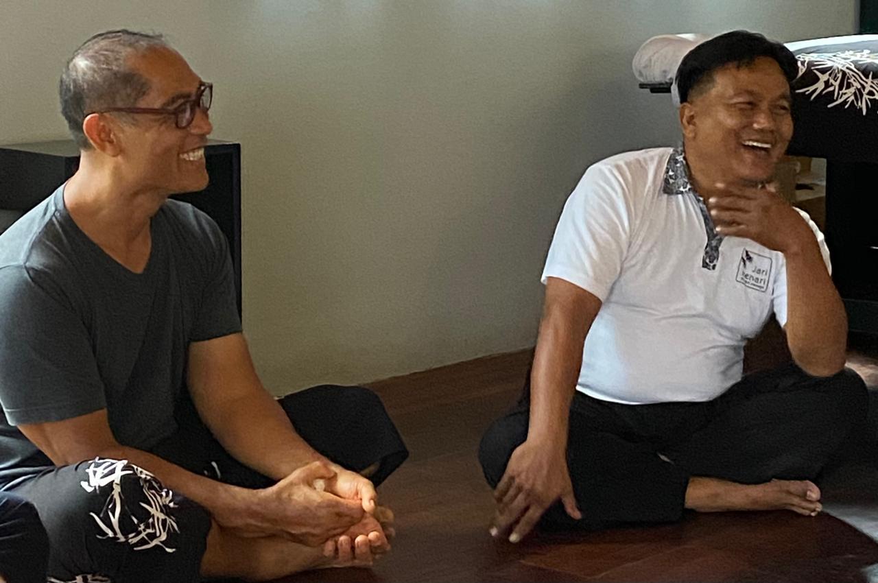 Esalen Massage Class Session